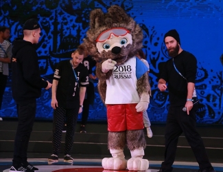 Волк Забивака и Mannequin Challenge: в Казани отрепетировали жеребьевку Кубка конфедераций