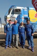 Новости  - "КАМАЗ-мастер" взял три первых призовых места на ралли "Дакар"