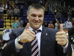 Новости  - Тренер сборной России по баскетболу Евгений Пашутин возглавил казанский УНИКС