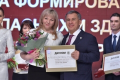 Новости  - Рустам Минниханов вручил награды лучшим руководителям 2015 года