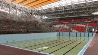 Временный бассейн на «Казань Арене» наполнили водой