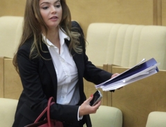 Новости  - Госдума РФ рассмотрит заявление Алины Кабаевой об уходе