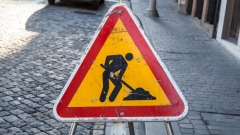 По улице Николая Ершова закрыт участок движения для пешеходов