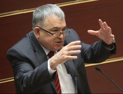 Новости  - Лидеры КПРФ в Татарстане за драку в парламенте отделаются выговорами