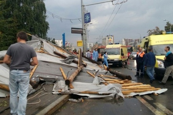 В больницах Казани остались четверо пострадавших от урагана