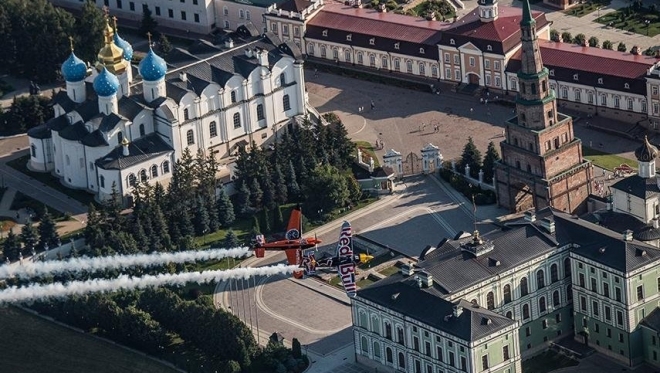 Пилоты Red Bull Air Race поделились фото Казани с высоты птичьего полета