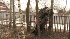 В Казани в результате аварии автомобиль застрял в деревьях