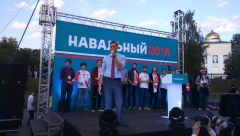 Сторонники Навального штурмуют исполком Казани