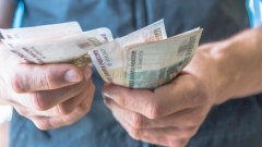 В Казани определили среднюю заработную плату