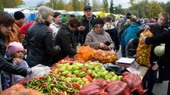 В городе начинаются традиционные еженедельные ярмарки
