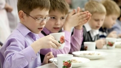 С предложением увеличить время школьных обедов выступили казанские депутаты