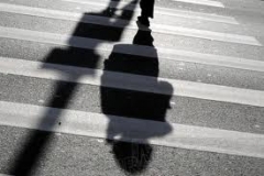 Новости  - Пенсионерку, сбившую школьницу на переходе, нашли и доставили в суд