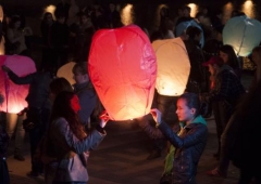 Новости  - Небесные фонарики взлетели в небо у театра Камала