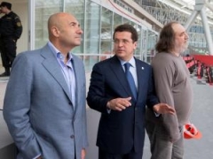 Новости  - Монтаж сцены Универсиады завершен, Игорь Крутой осмотрел сооружение